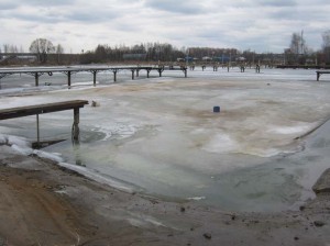 Уровень воды ещё очень низкий, до нормы около метра. 